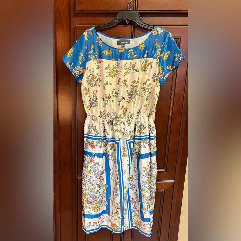 ModCloth Satin-like Floral Dress